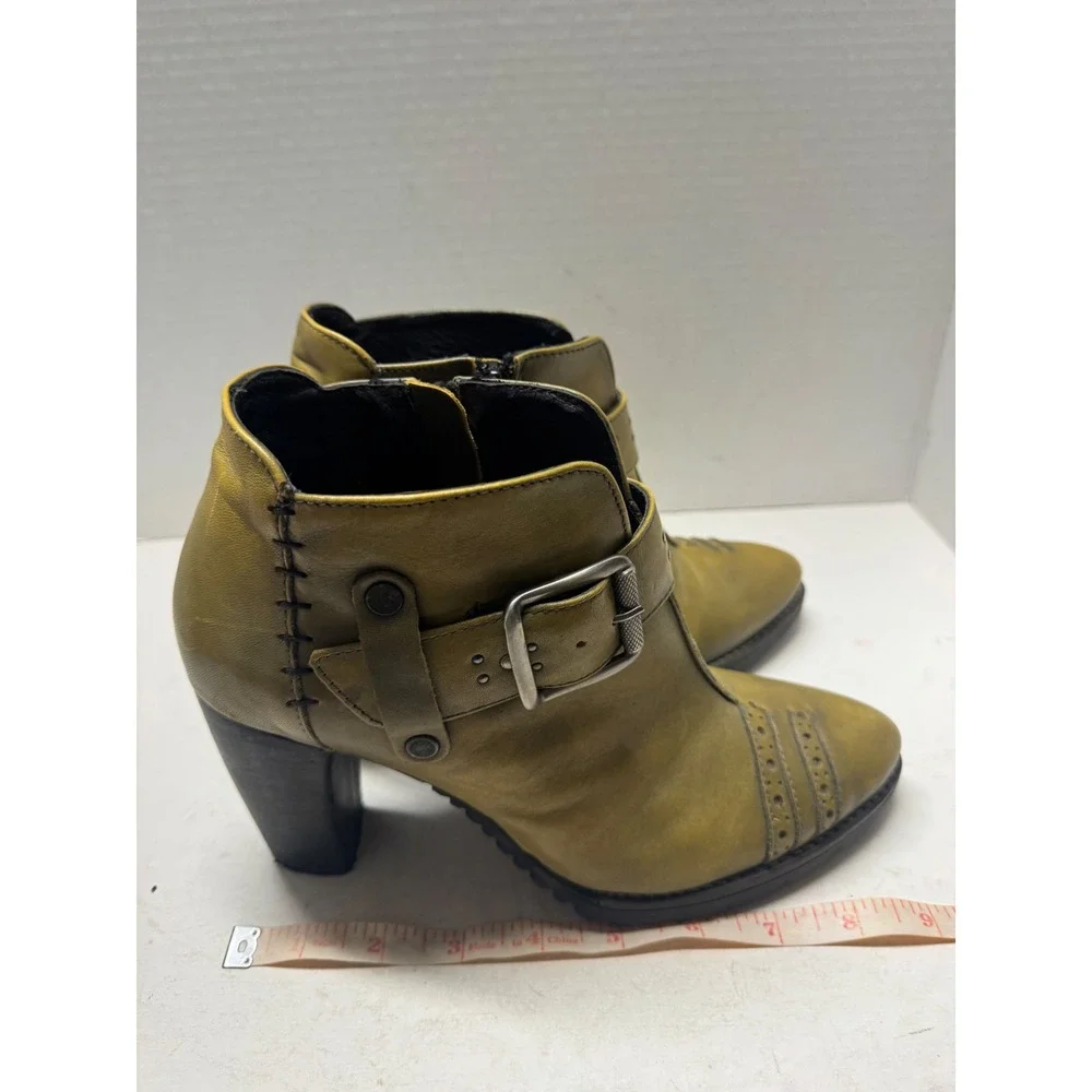 Dkode Olive Green Leather Buckle Ankle Boots Brogue Detail Block Heel EU 38 7.5